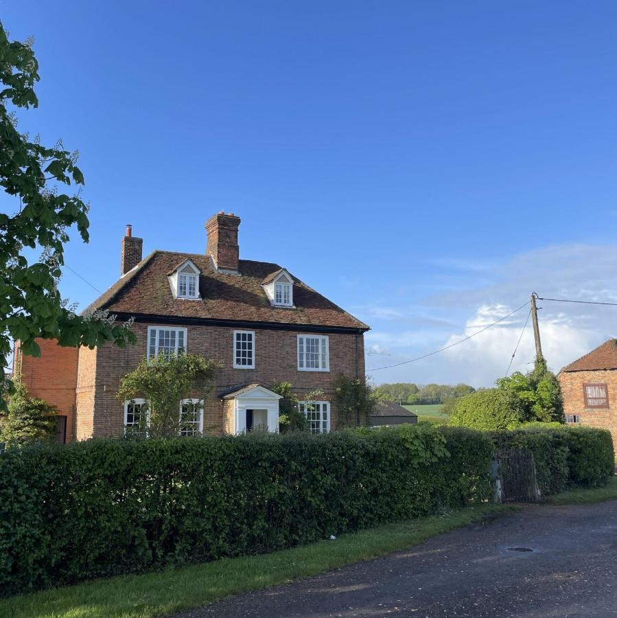 Stratfield Mortimer Little Park Farm Queen Anne Farmhouse & Apartments מראה חיצוני תמונה