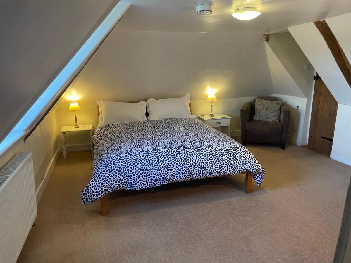 Stratfield Mortimer Little Park Farm Queen Anne Farmhouse & Apartments מראה חיצוני תמונה