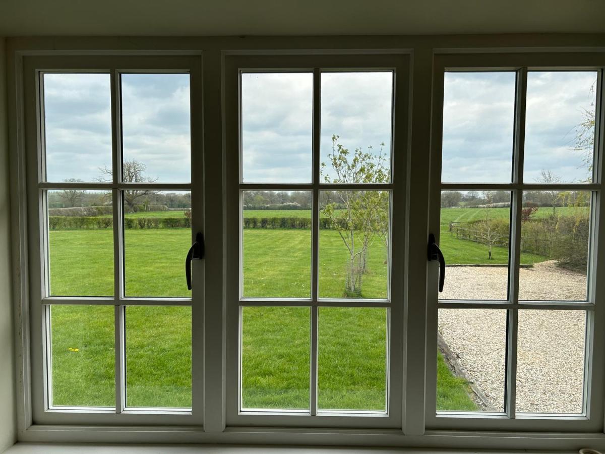 Stratfield Mortimer Little Park Farm Queen Anne Farmhouse & Apartments מראה חיצוני תמונה