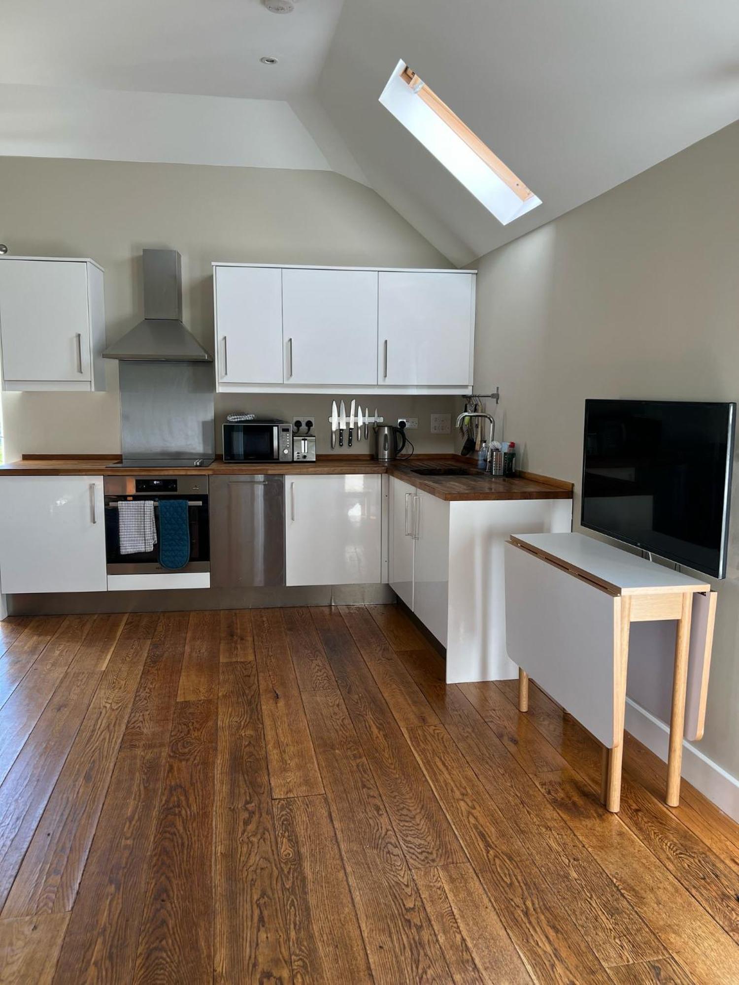 Stratfield Mortimer Little Park Farm Queen Anne Farmhouse & Apartments מראה חיצוני תמונה